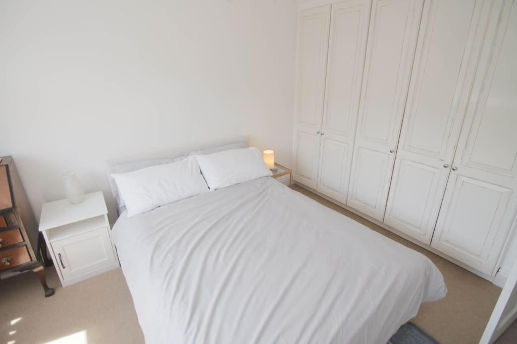 Secluded Central 2 Bed Flat Stratford-upon-Avon Bagian luar foto